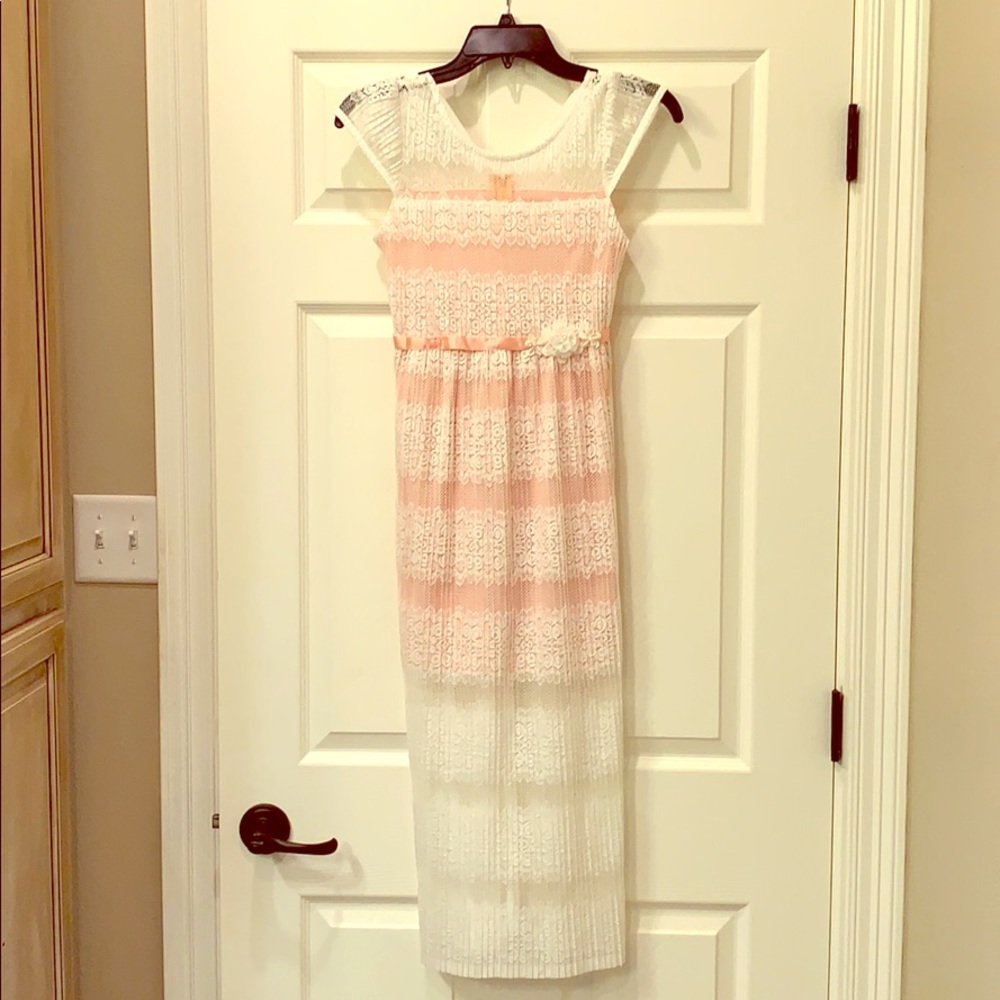 Tween Diva Size 12 Peach and white lacy dress